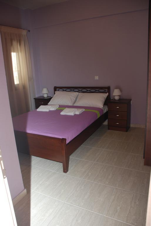 Marianna Apartments Nea Roda Bilik gambar