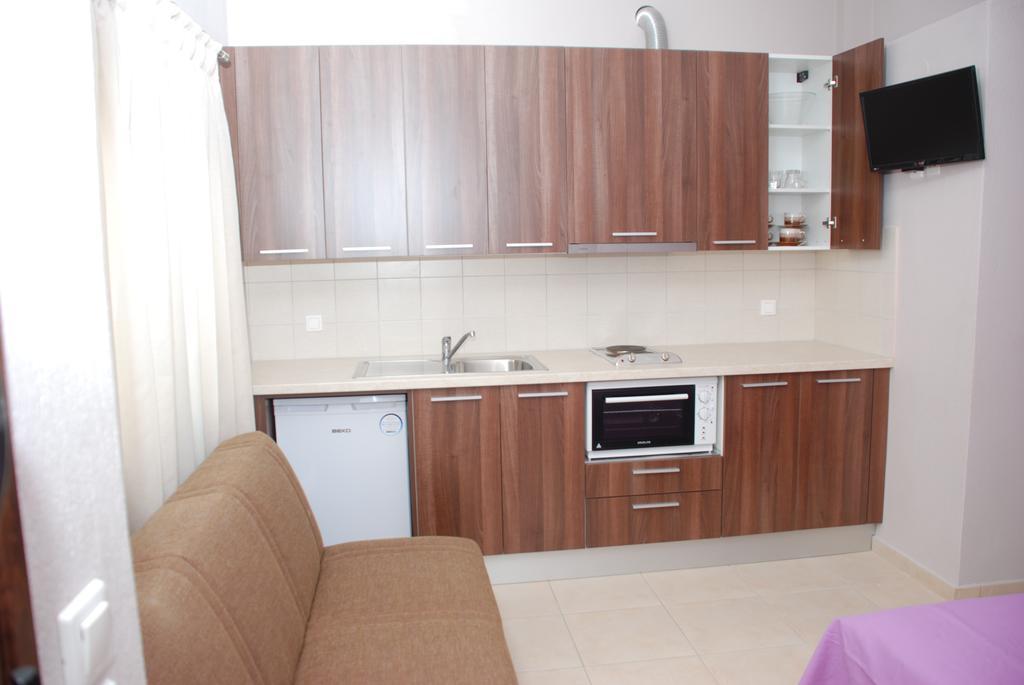 Marianna Apartments Nea Roda Bilik gambar